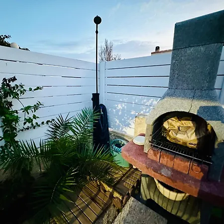 Apartment Le Sunset: Seaside Retreat With Garden And Bike-friendly Amenities